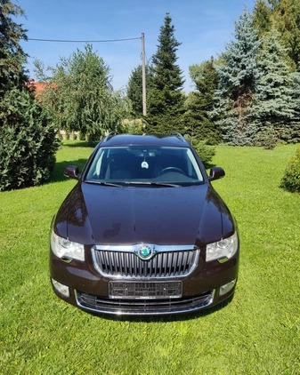 Skoda Superb cena 49900 przebieg: 138700, rok produkcji 2013 z Brwinów małe 137